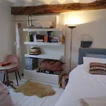 Smiling Fox Room